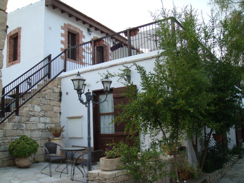 Avalon Village Houses 利马索尔 外观 照片