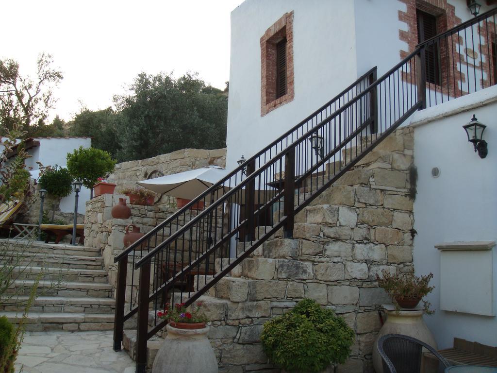 Avalon Village Houses 利马索尔 外观 照片